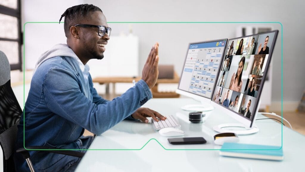 Mann sieht EDI Online-Lernen - Synergy Learning